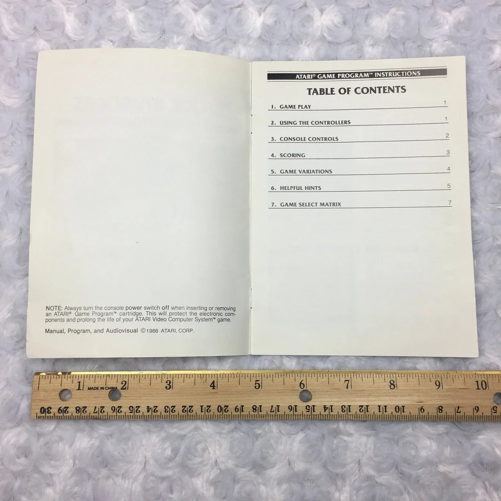 Vtg 1986 Atari Space Invaders 7 page Game Program Instruction Manual CX2632 ONLY